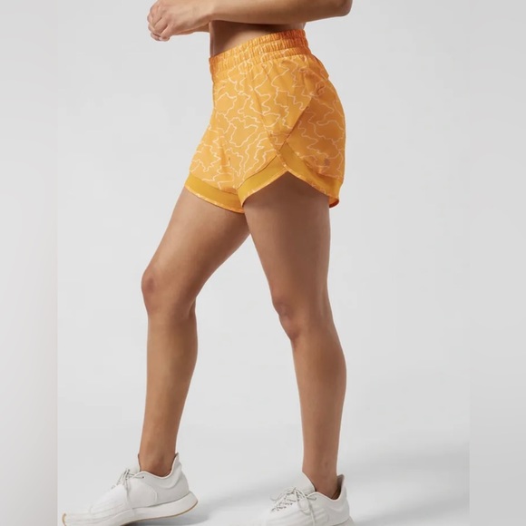 Athleta Mesh Racer Run Short 4" - Picture 3 of 11